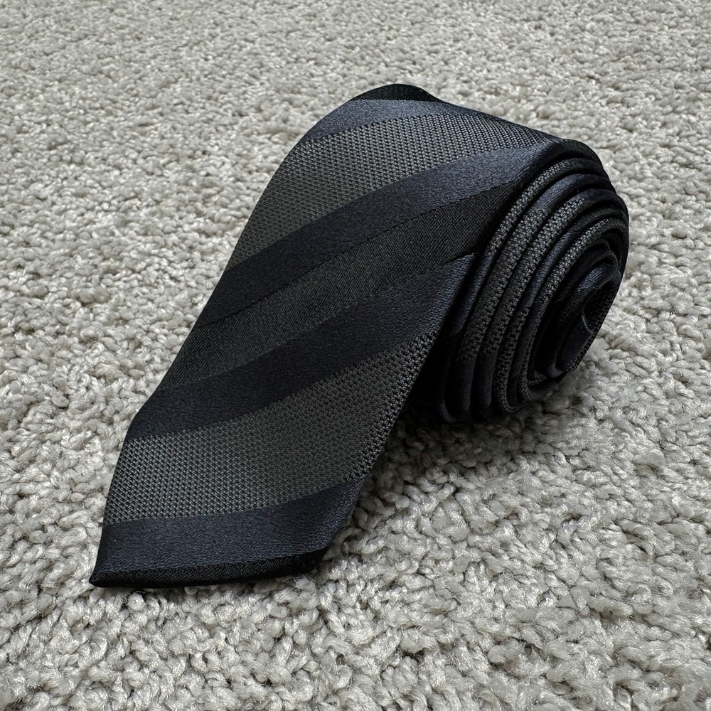 Z ZEGNA Skinny Tie 2.5 x 59" 100% Silk Gray Black Striped Jacquard Italy Luxury